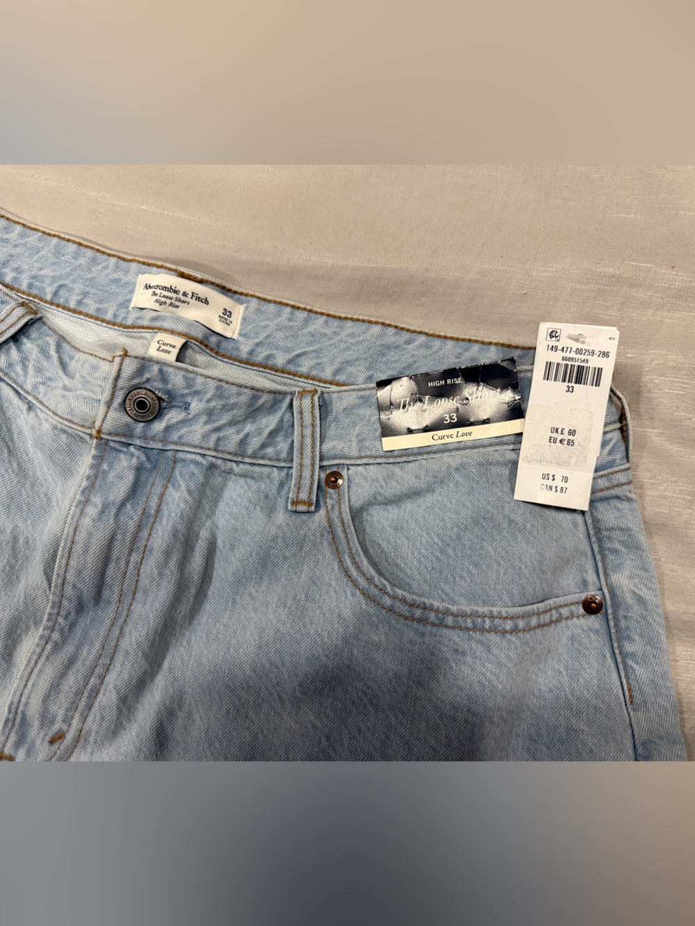 NWT Abercrombie Curve Love Denim Shorts 33 - Picture 3 of 4